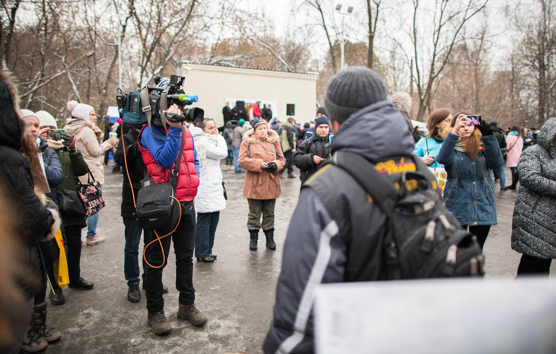 23 ноября в москве. Гайд парк митинг. Протест в сквере публичное мероприятие. Общественное мероприятие Сокольников. Митинг 23 ноября 2019 за семью.