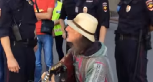 Преследование уличных музыкантов в Москве