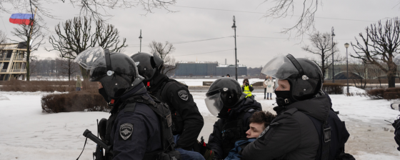 Задержания на акциях скорби по Алексею Навальному 16–17 февраля — итоги