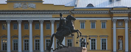 В Москве все еще действуют ковидные ограничения свободы собраний. Мы пожаловались на них в Конституционный суд