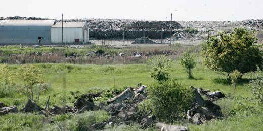 «You can kill us, you can run us over». One village with protest history against corruption and pollution