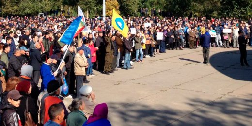 «Это поставлено на поток»: как в Элисте судят за протесты против врио мэра из ДНР