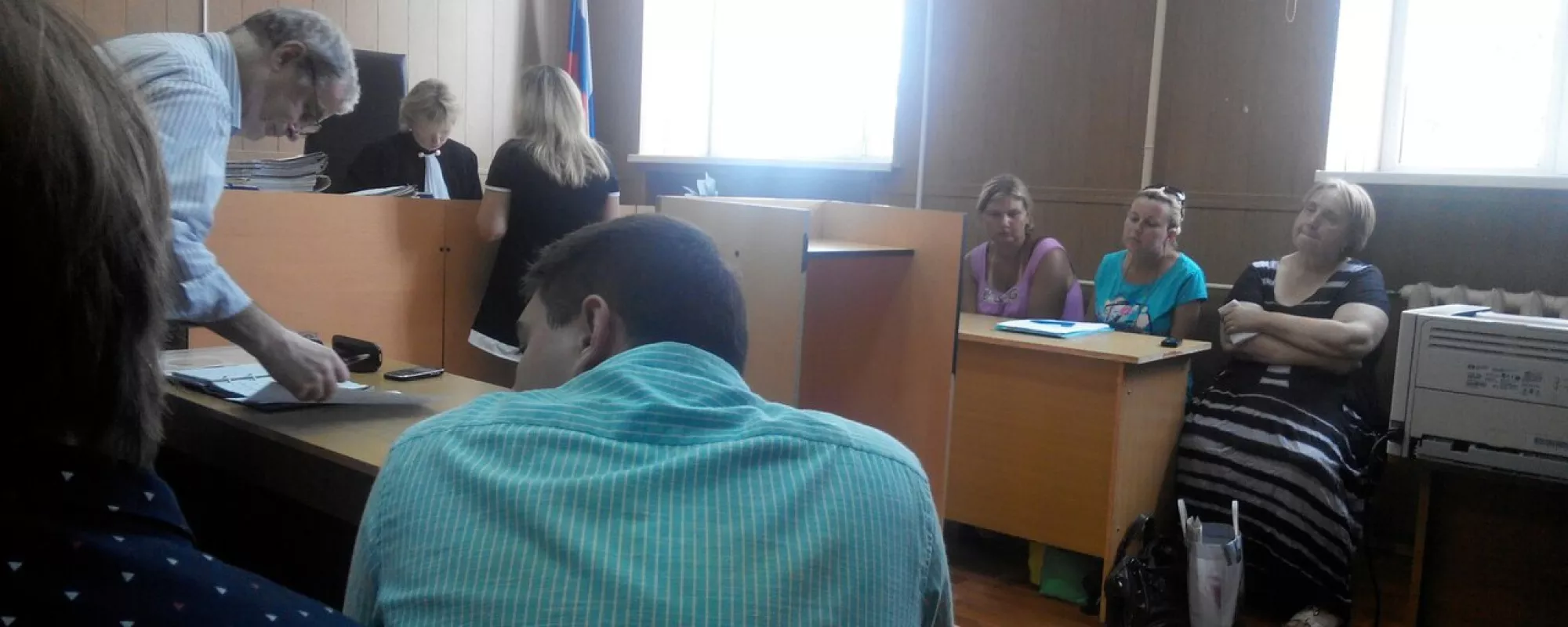 В суде над голодающими очередниками обнаружилась массовая подделка документов