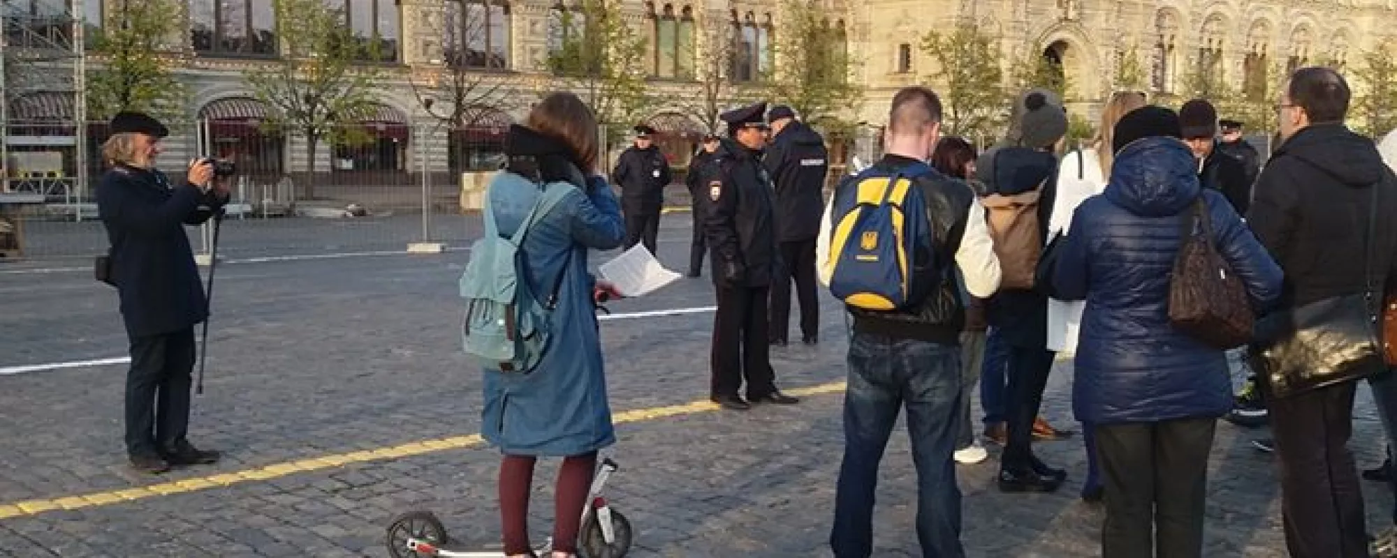 На Красной площади задержали активистов, которые читали конституцию