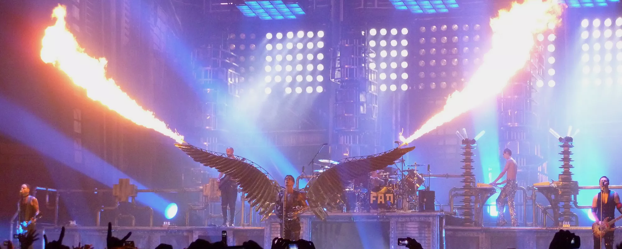 Юбилей без сенсации: как в Твери сорвали выступление вокалиста Rammstein