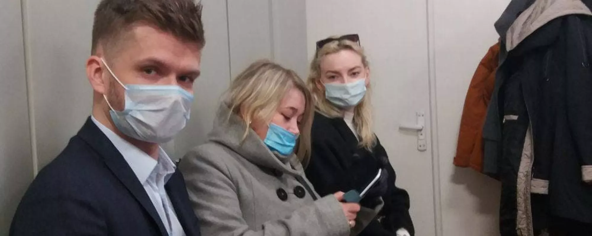 Суд в Петербурге прекратил дела против мундепов, задержанных во время заседания