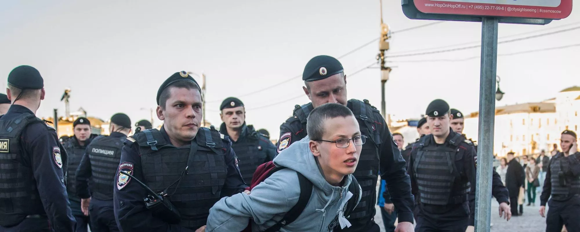 Участника прошлогодней акции «Он нам не царь» оштрафовали на 150 тысяч рублей