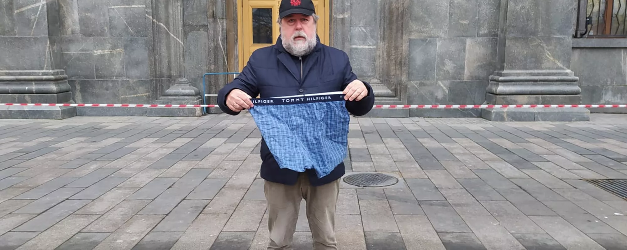 В Москве на акциях в поддержку Навального задержали двух человек