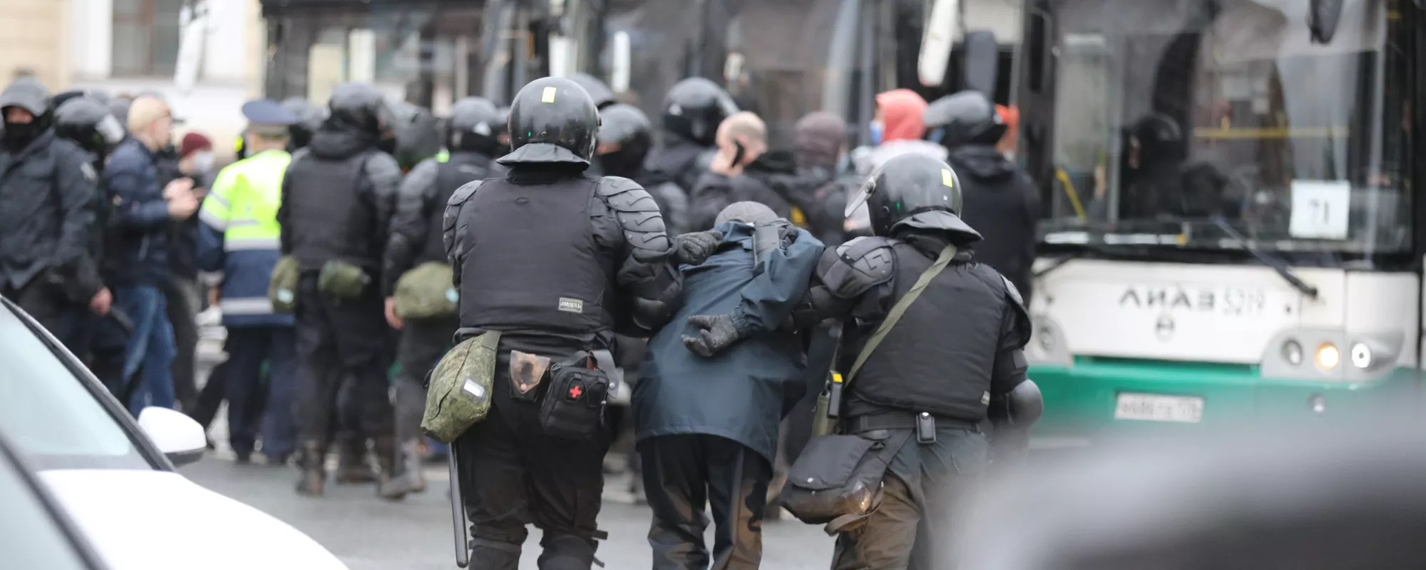 Полиция всю неделю задерживает предполагаемых участников акций 21 апреля. Данные ОВД-Инфо