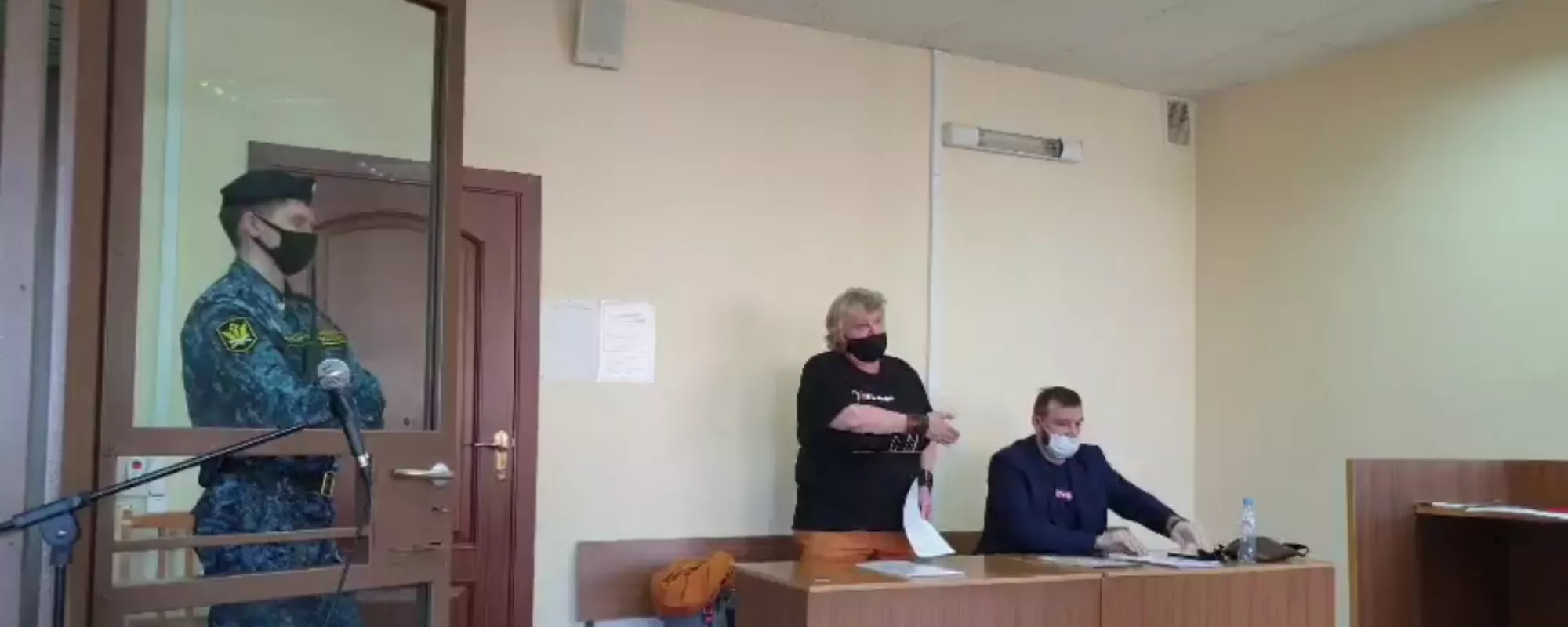 Суд в Новгороде рассмотрел административные дела задержанных участников Земского съезда