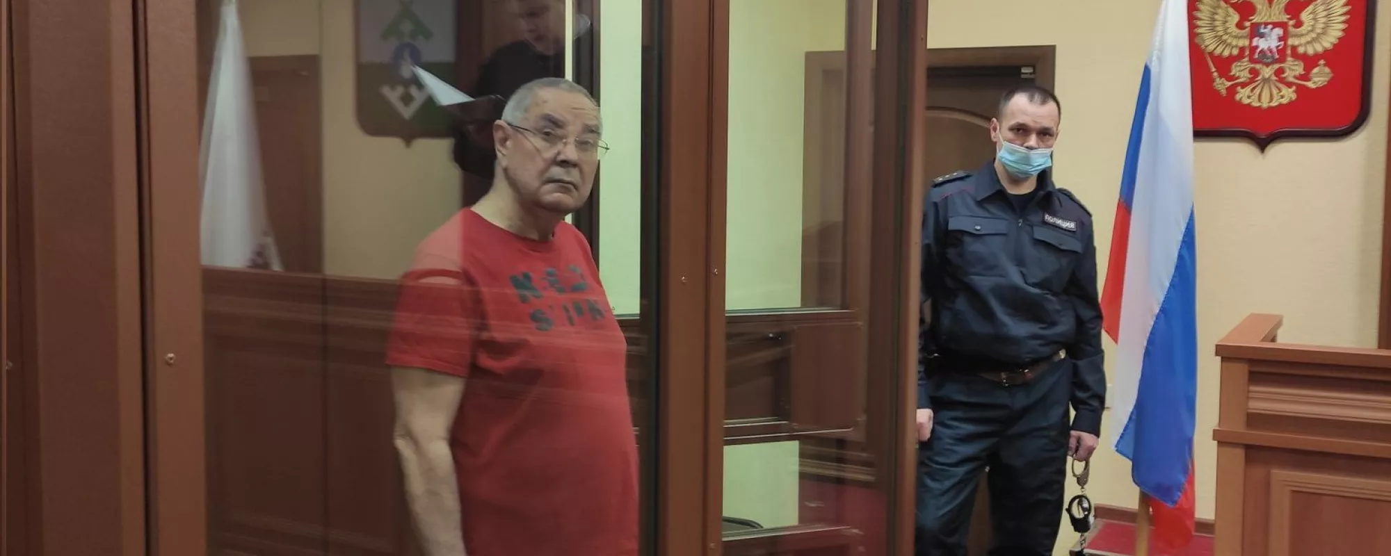 Отца бывшего директора ФБК Ивана Жданова приговорили к трем годам условно