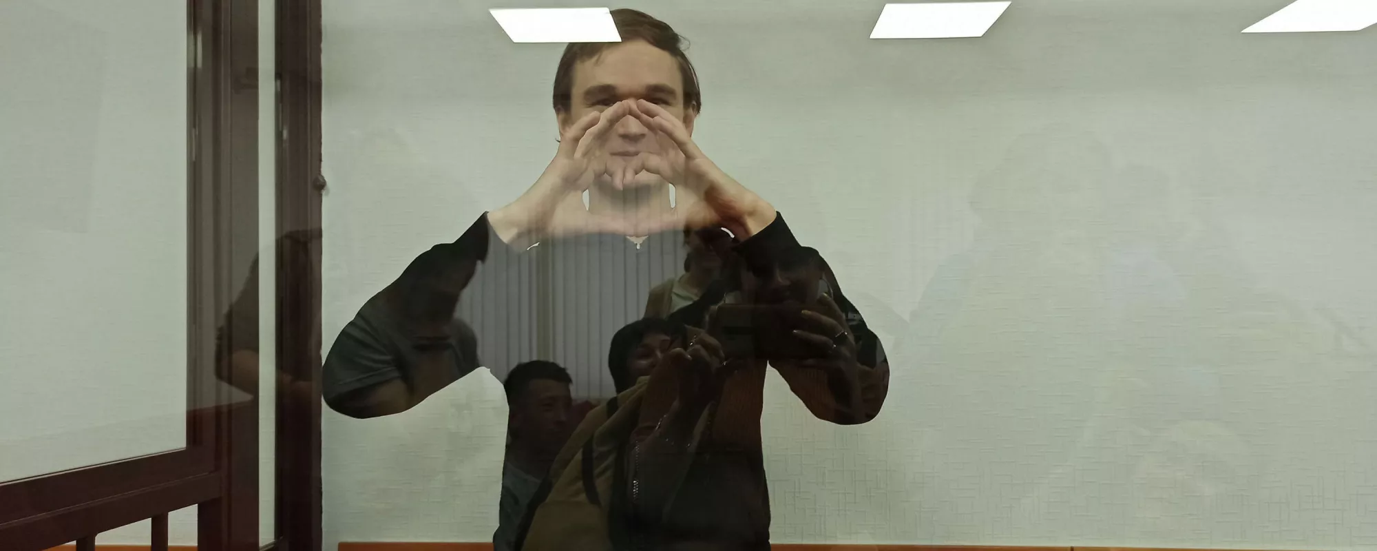 Анархиста Азата Мифтахова приговорили к 4 годам строгого режима по делу об оправдании терроризма