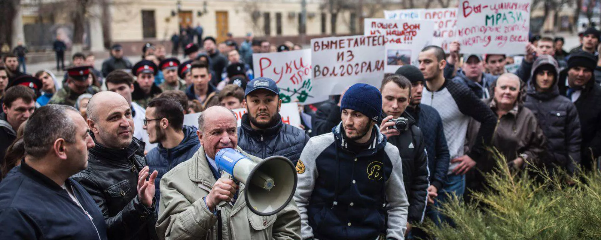 На Навального попытались напасть на открытии штаба в Волгограде