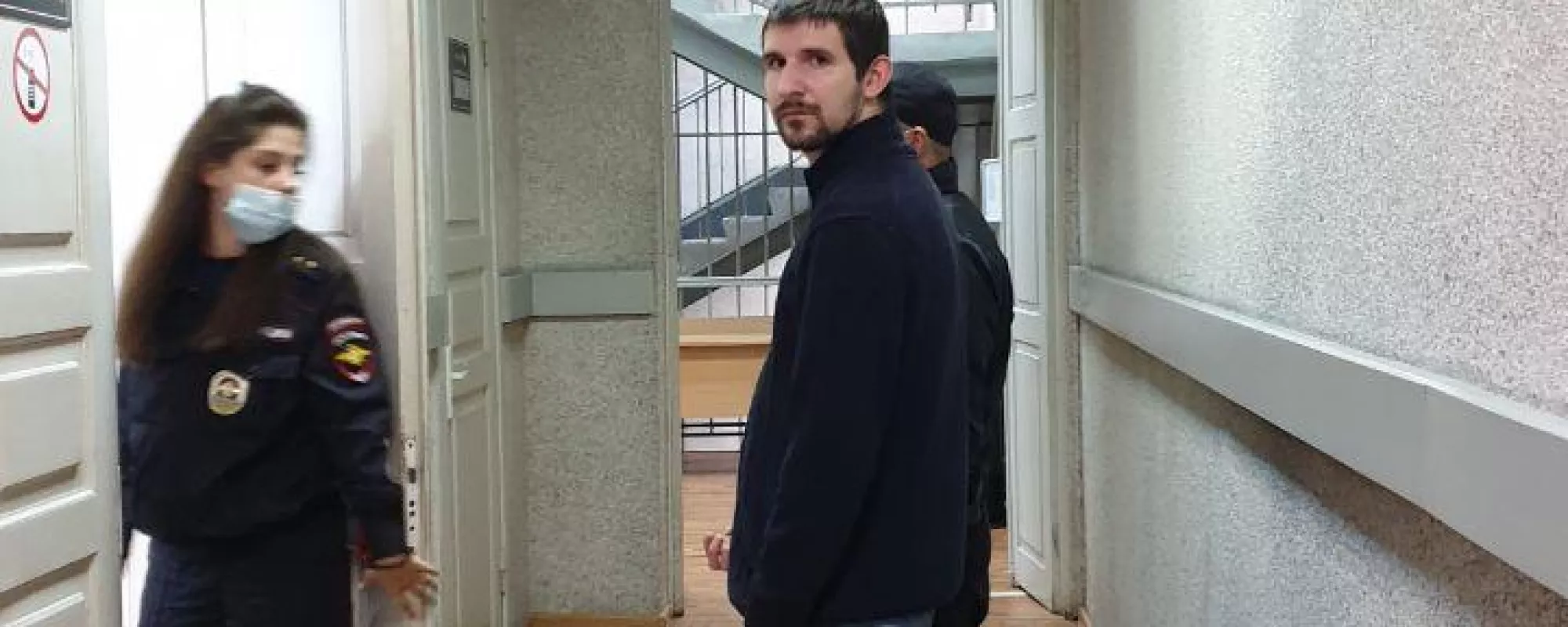 В Петербурге обвиняемого по статье об оправдании терроризма этапировали из СИЗО в лечебницу