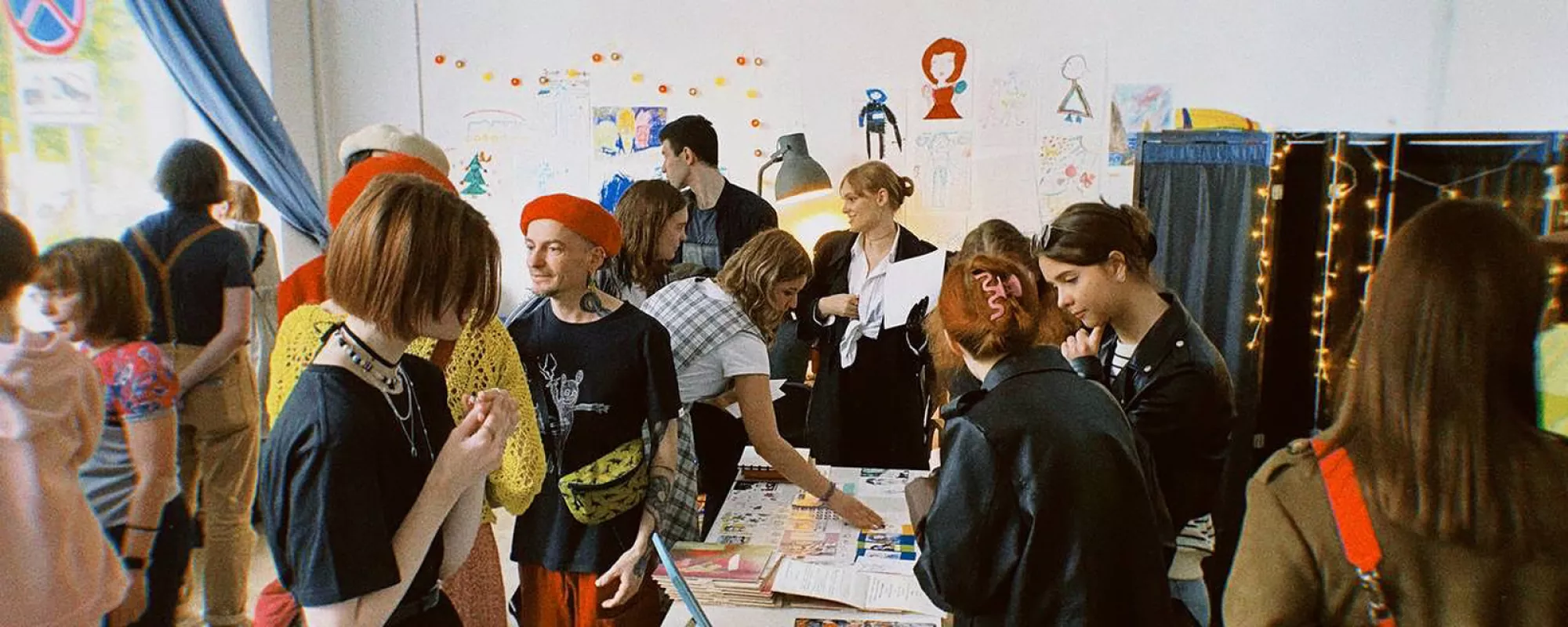 Происходит что-то «антироссийское». Рассказываем о событиях вокруг «Открытого пространства»