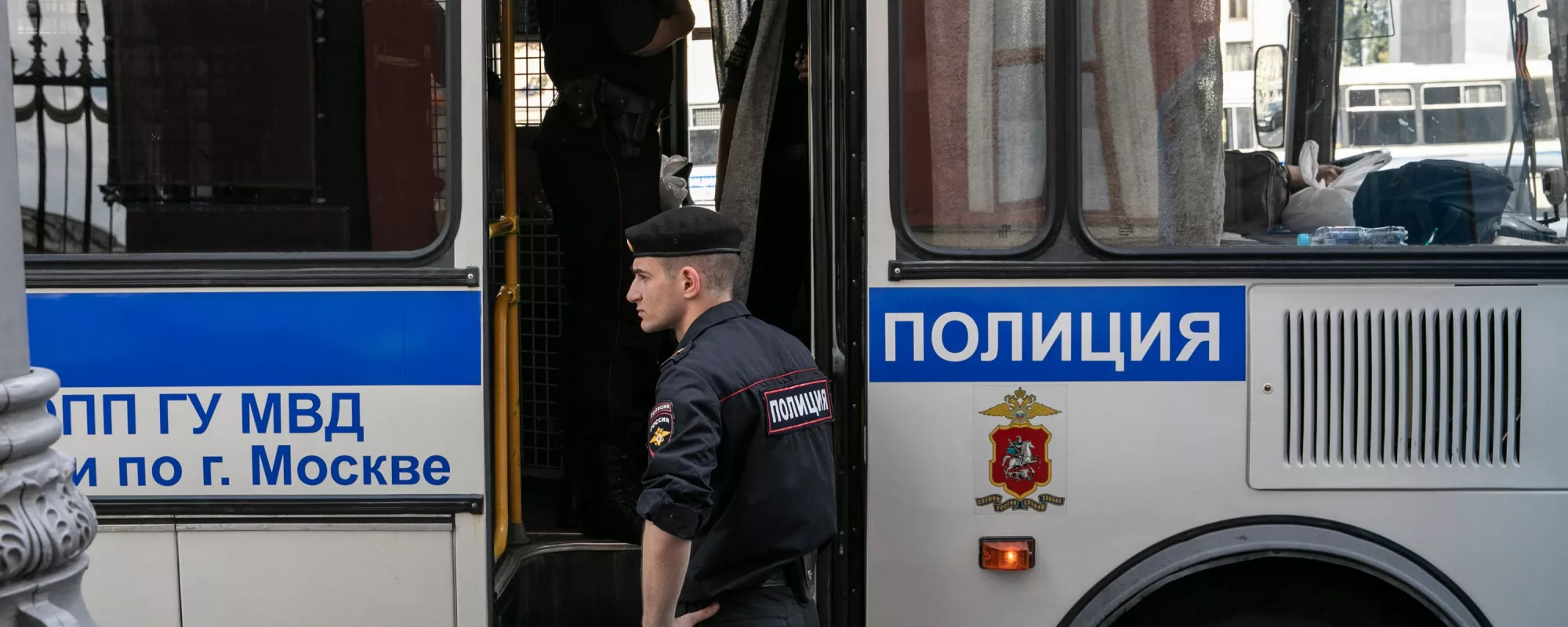 Новые обыски и допросы по следам летних протестов. Что известно