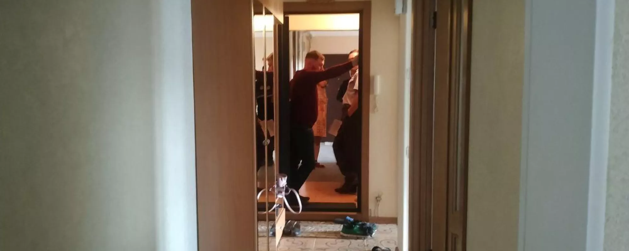 Полицейские в Казани повезли на суд активистку с подтвержденным COVID-19
