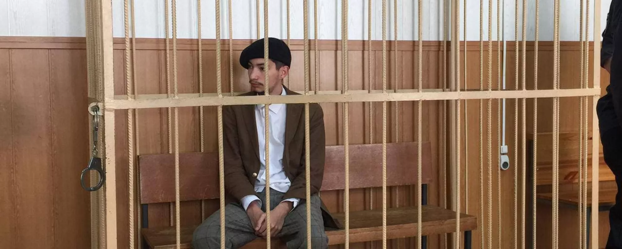 Акциониста Павла Крисевича отправили в СИЗО из-за перформанса в поддержку политзаключенных