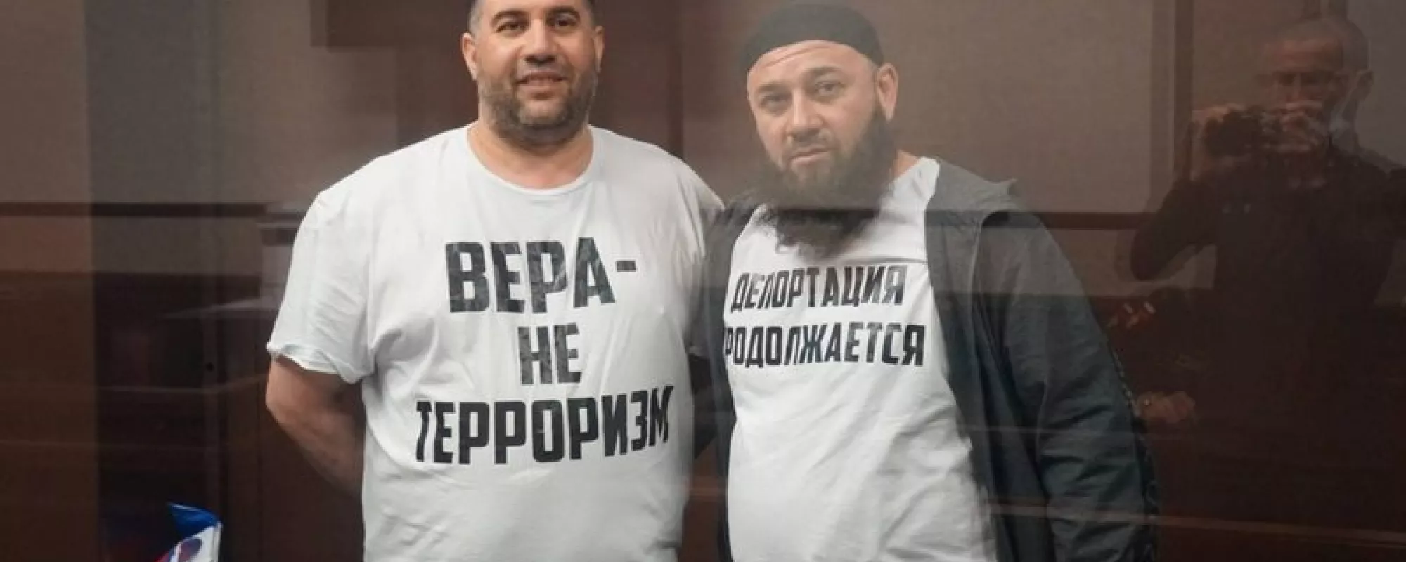 Военный суд приговорил двух крымских татар к 17 и 13 годам колонии по делу «Хизб ут-Тахрир»