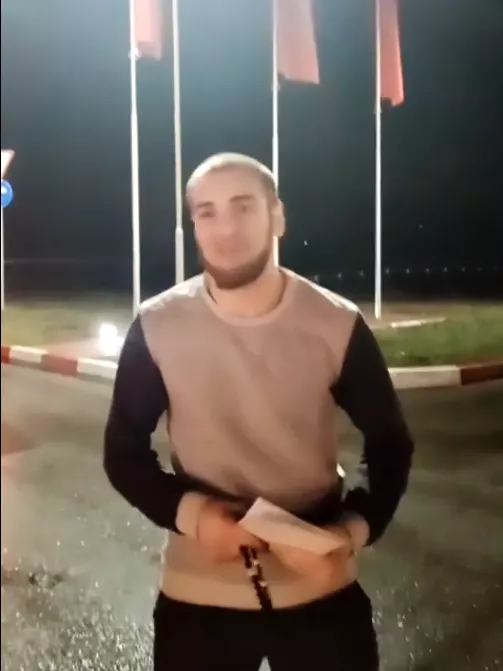 Джохар Алиев сразу после освобождения из колонии / Скриншот из видео Азы Халухаевой