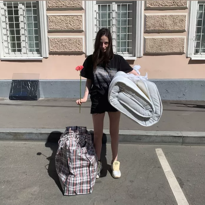 Люся Штейн после выхода с 15 суток ареста, 8 июля 2021 год / Фото из инстаграма Штейн