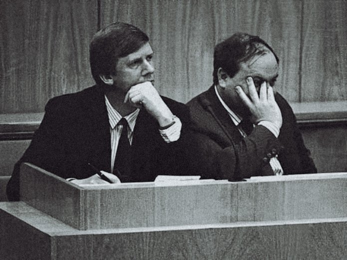 Anatoly Chubais (left) and Yegor Gaidar in 1992 / Photo: Alexei Sazonov, RFE/RL