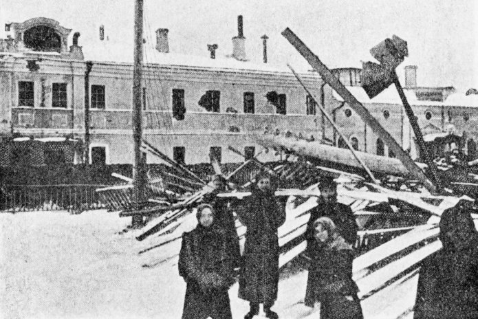 Barricades in the streets of Moscow during the December uprising of 1905 / Photo: Wikimedia Commons, public domain