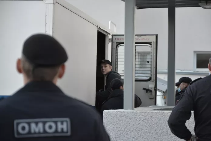 Илья Шакурский на выходе из суда, где рассматривалась апелляция на приговор, 15 сентября 2020 года / Фото: Екатерина Малышева