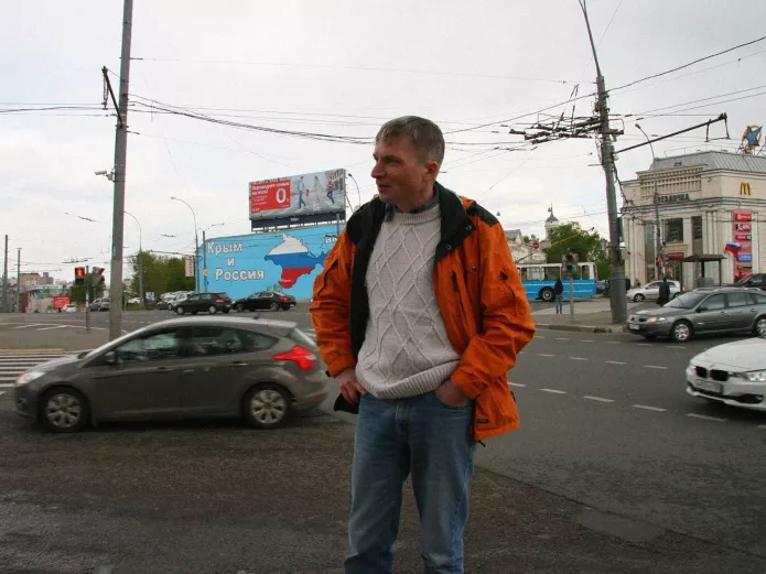 Алексей Горинов на пикете-опросе московской «Солидарности» против политики Путина в Украине, 3 мая 2014 / Фото: Движение «Солидарность»