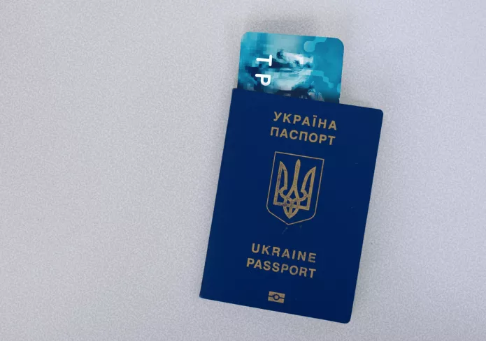 Украинский заграничный паспорт / Фото: Mr Borys, pexels.com, mos.ru