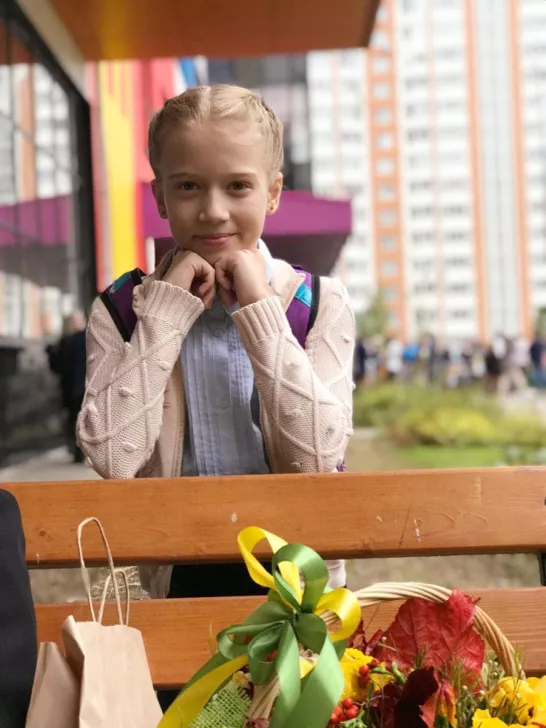 Saint Javelina: How a fifth-grader and her mother were detained for a Ukrainian flag profile picture | OVD-Info