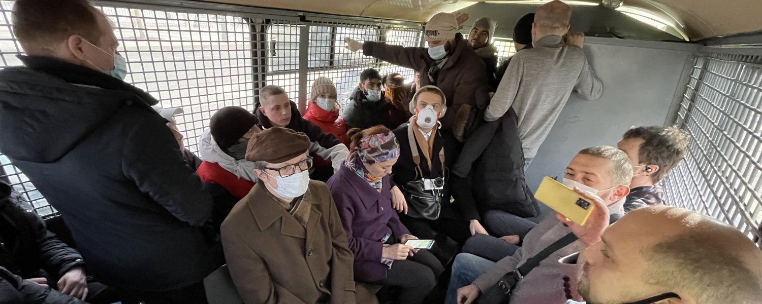 Разбитые головы и электрошокеры: итоги антивоенной акции 6 марта