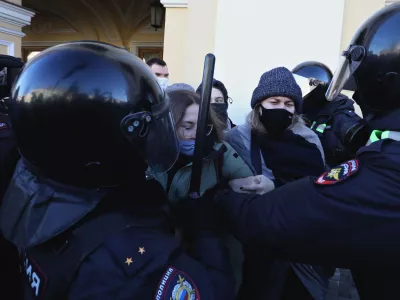  Задержания по всей стране: итоги протестов против войны с Украиной 24-27 февраля 