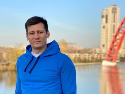 Адвокаты от ОВД-Инфо рассказали о деле против Дмитрия Гудкова после допросов задержанных