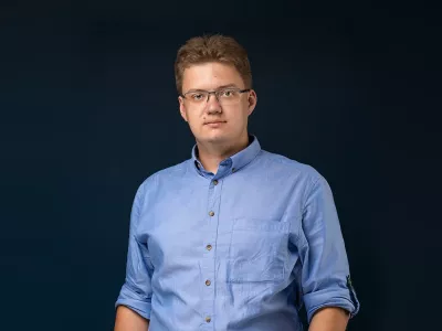  «Билеты покупал по дороге в аэропорт»: экс-сотрудник команды Навального из Томска - о жизни после признания штабов экстремистской организацией 