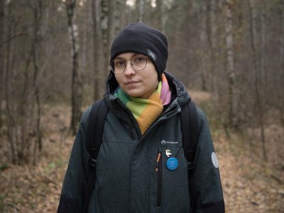 The Nightmarish Glow of Fluorescent Lights: St. Petersburg Resident Sues Police Officers Who Twice Tried to Prosecute Her for Discrediting the Army