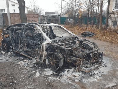 Сожженная машина Глеба Лукьянова / Фото: «Активатика»