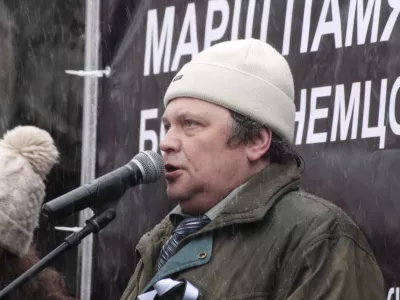  «Я достал куклу Путина и плакат со стихами Надсона» 