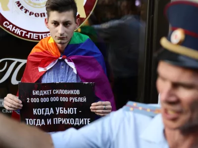  «Всё это происходит на глазах у полиции»: как преследуют ЛГБТ-активистов 