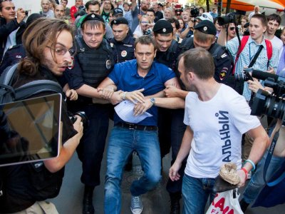 Навальный: хроника задержаний