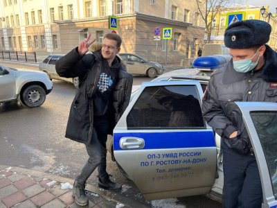 Ростислав Павлищев отправляется отбывать административный арест, 24 декабря 2021 года / Фото: Николай Шатунов