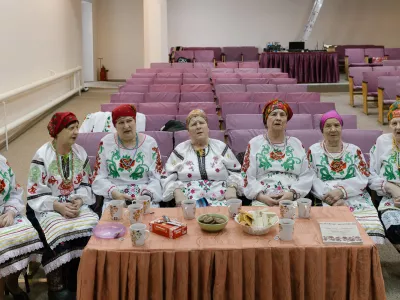  «Піду нацистів бити». Как живет семья протестных фермеров из покинутой деревни, пока их соседи-украинцы идут на войну 