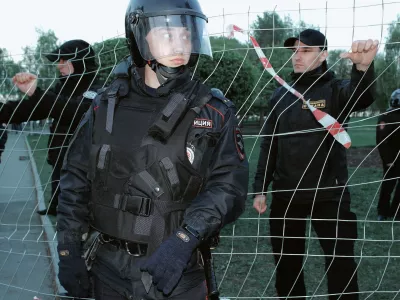  Полицейский не в форме: дело об оскорблении пресс-секретаря МВД в екатеринбургском сквере 