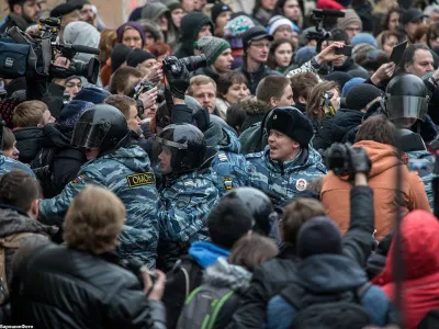  Закон чрезвычайного времени 
