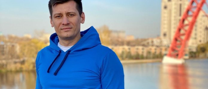Адвокаты от ОВД-Инфо рассказали о деле против Дмитрия Гудкова после допросов задержанных