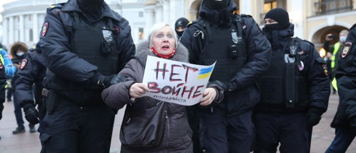 Списки задержанных в связи с акцией против войны с Украиной 24 февраля 2022 года