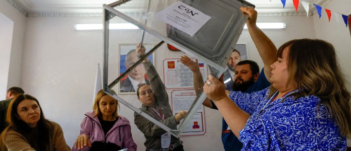 Формальные процедуры и административное давление против избирателя. Как прошли три дня выборов в Госдуму