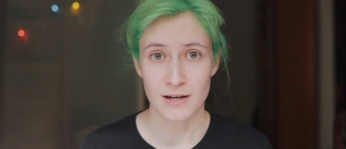 Скриншот с YouTube-канала Ники Водвуд